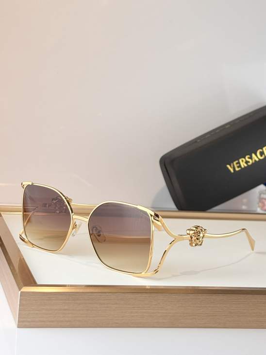Picture of Versace Sunglasses _SKUfw77894072fw